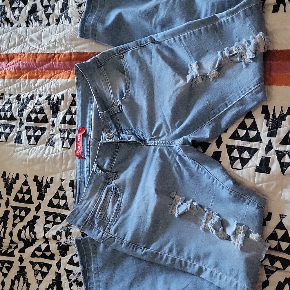 Gogo Star booty shape jeans sz 7